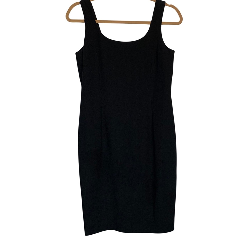 Jones New York Timeless Sheath Dress 4 Black Scoop Neck Sleeveless LBD Mini